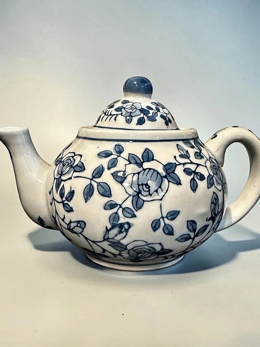 Blue & White Rose Floral Teapot 16oz
